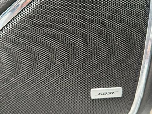 Used 2018 Chevrolet Suburban LT w/ Luxury Package image 24