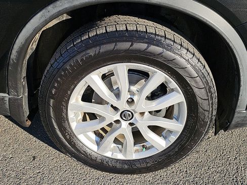 Used 2020 Nissan Rogue SV image 8