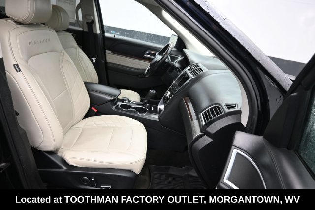 Used 2017 Ford Explorer Platinum AWD/4WD image 13