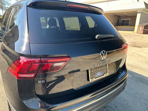 Used 2023 Volkswagen Tiguan SE image 34
