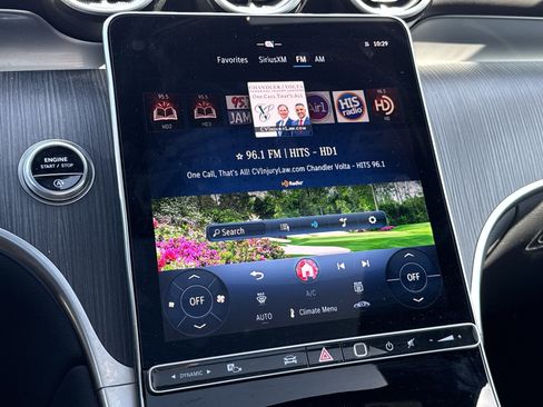 Used 2025 Mercedes-Benz GLC 300 4MATIC image 25