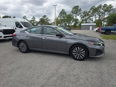 Used 2024 Nissan Altima 2.5 SV