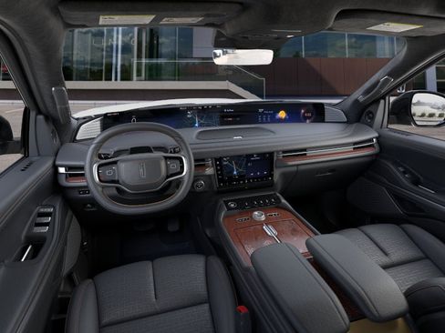 New 2025 Lincoln Navigator L Black Label AWD/4WD image 9
