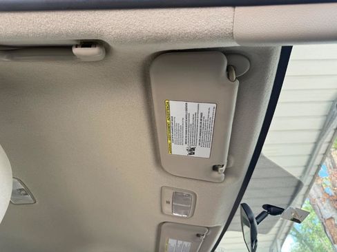 Used 2013 Toyota Corolla L FWD image 32