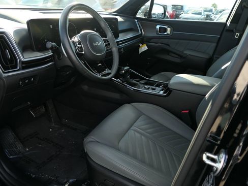Certified 2024 Kia Sorento SX Prestige w/ Sage Leather Package image 11