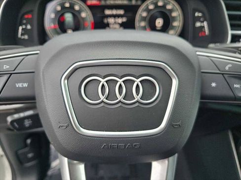 Used 2023 Audi Q7 2.0T Premium w/ Towing Package AWD/4WD image 27