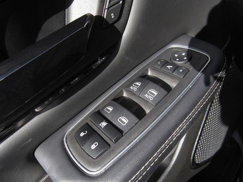 Used 2024 RAM 1500 Limited w/ Body Color Bumper Group image 20