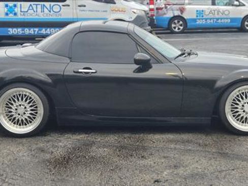 Used 2013 MAZDA MX-5 Miata Grand Touring w/ Appearance Pkg image 8