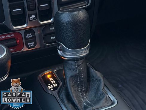 Used 2025 Jeep Gladiator Rubicon w/ Convenience Group image 17