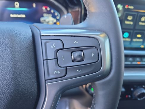 Used 2024 Chevrolet Silverado 1500 LT Trail Boss w/ Convenience Package II image 17