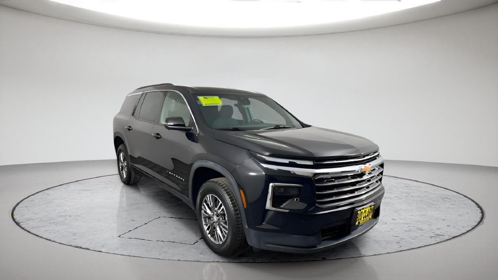 Used 2024 Chevrolet Traverse LT AWD/4WD image 3