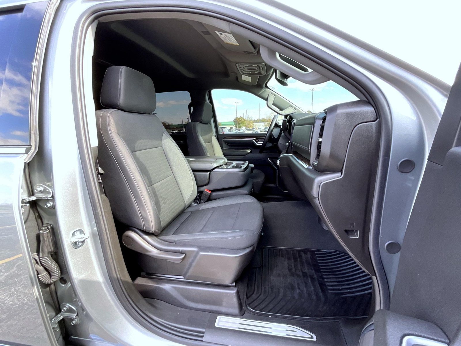 Used 2024 GMC Sierra 3500 SLE w/ SLE Value Package AWD/4WD image 19