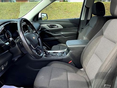 Used 2021 Chevrolet Traverse LT image 10