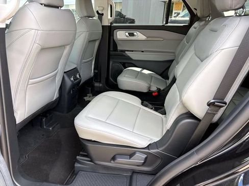 Used 2026 Ford Explorer Active w/ Active Comfort Package AWD/4WD image 11