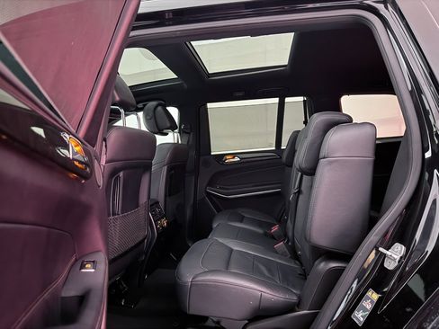 Used 2017 Mercedes-Benz GLS 550 4MATIC w/ Driver Assistance Package image 22