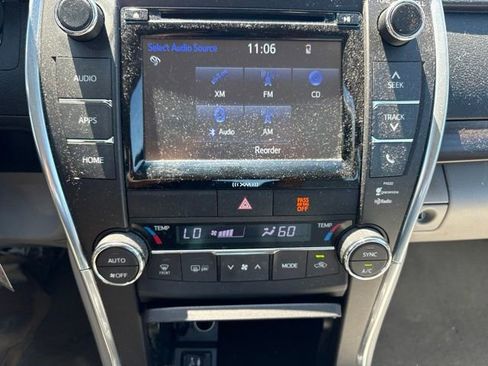 Used 2016 Toyota Camry XLE FWD image 17