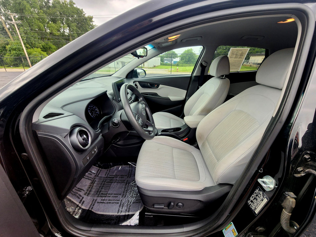 Used 2023 Hyundai Kona SEL w/ Cargo Package FWD image 19