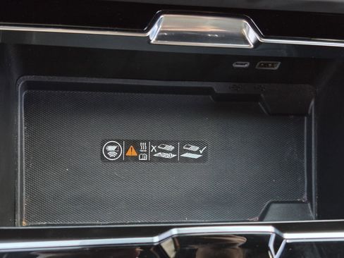 Used 2025 GMC Yukon Denali image 22