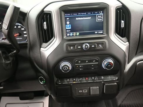 Used 2022 Chevrolet Silverado 1500 Custom Trail Boss image 10