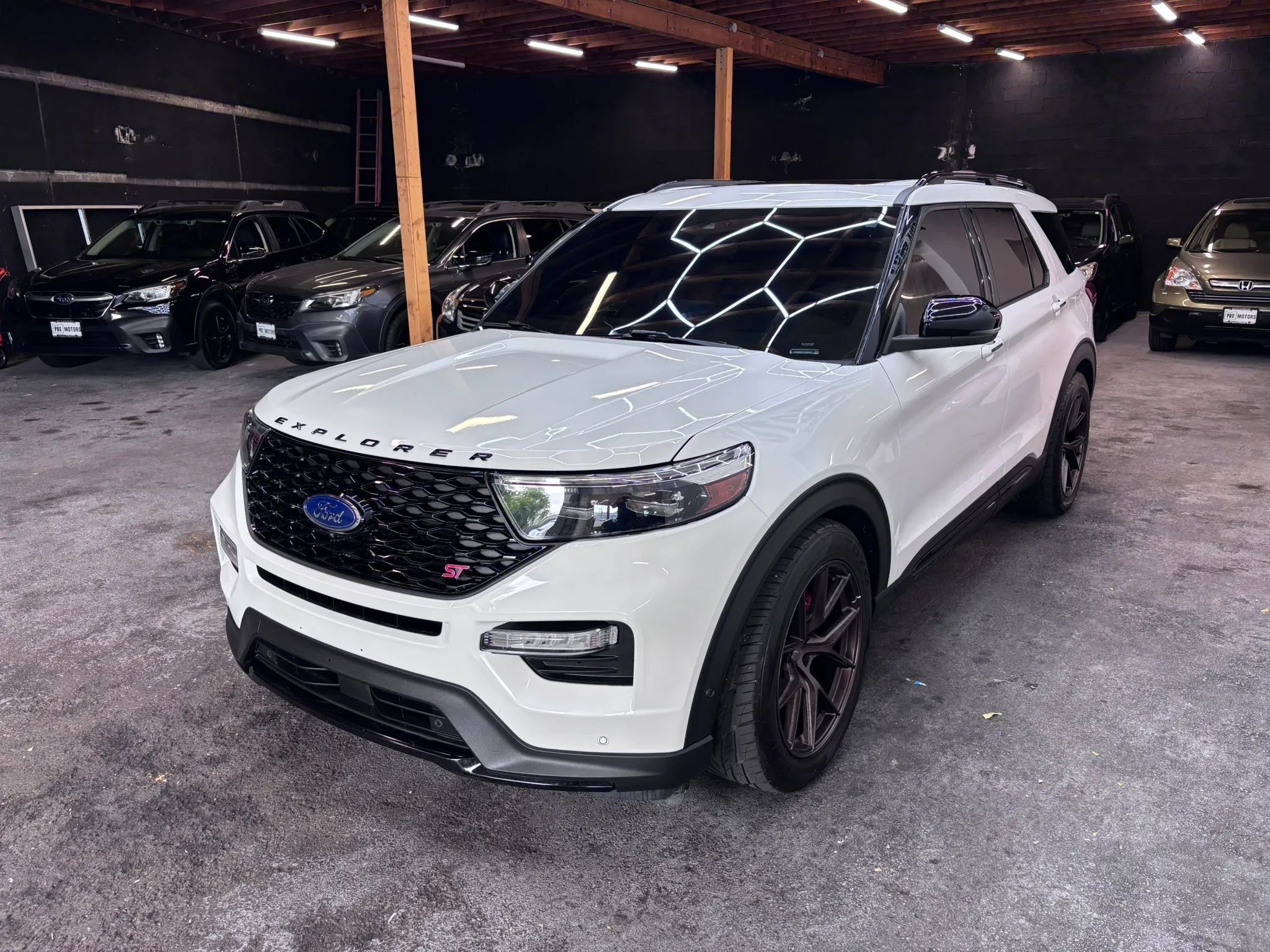 Used 2020 Ford Explorer ST w/ ST Street Pack AWD/4WD image 3