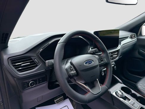 Used 2023 Ford Escape ST-Line Elite w/ Premium Technology Package AWD/4WD image 7