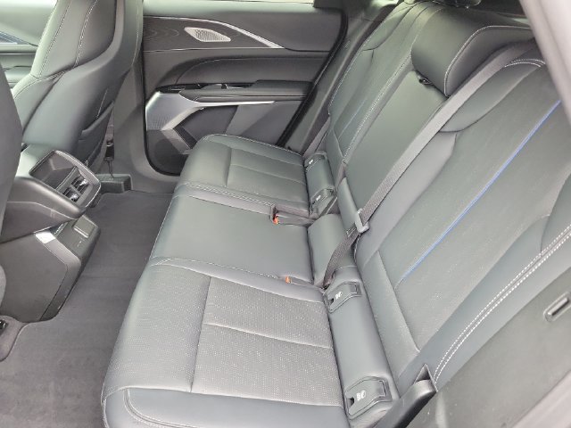 Certified 2024 Cadillac Lyriq Luxury AWD/4WD image 22
