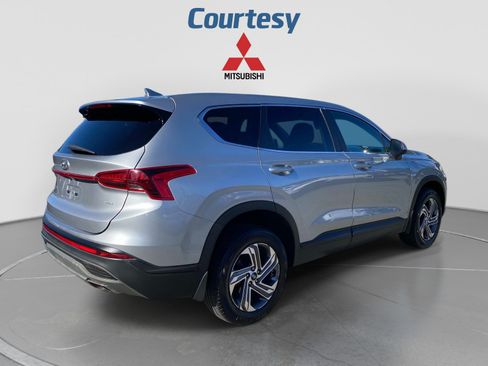 Used 2023 Hyundai Santa Fe SE AWD/4WD image 6