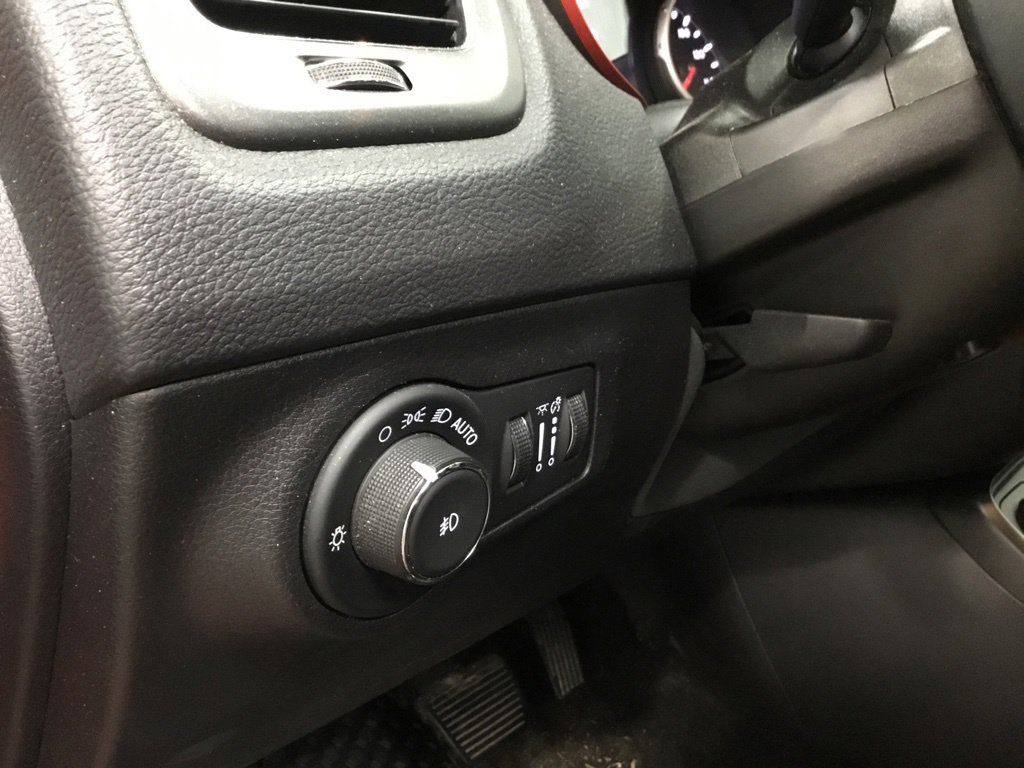Used 2020 Jeep Compass Trailhawk w/ Leather Interior Group AWD/4WD image 9