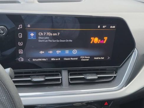 Used 2024 Chevrolet Trax LT FWD image 17