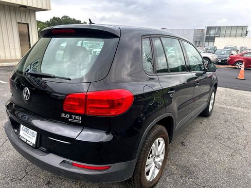 Used 2013 Volkswagen Tiguan S image 32
