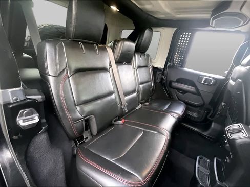 Used 2019 Jeep Wrangler Unlimited Rubicon AWD/4WD image 17