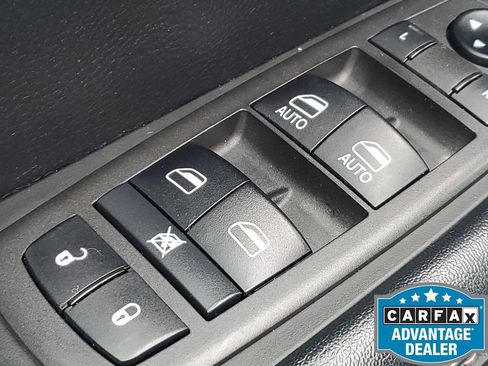 Used 2021 Chrysler Pacifica Touring w/ S Appearance Package image 33