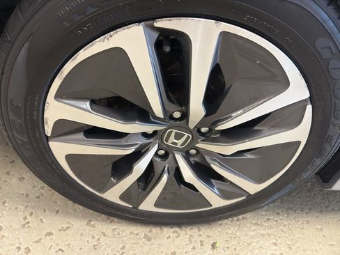 Used 2018 Honda Accord EX image 31