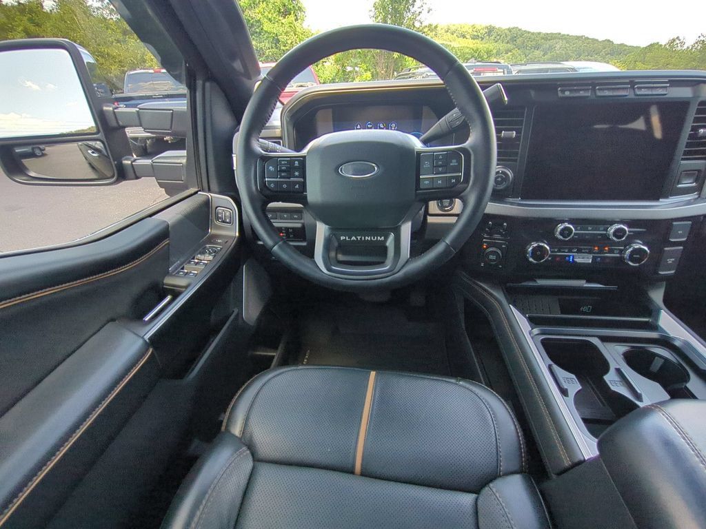 Used 2024 Ford F250 Platinum AWD/4WD image 18