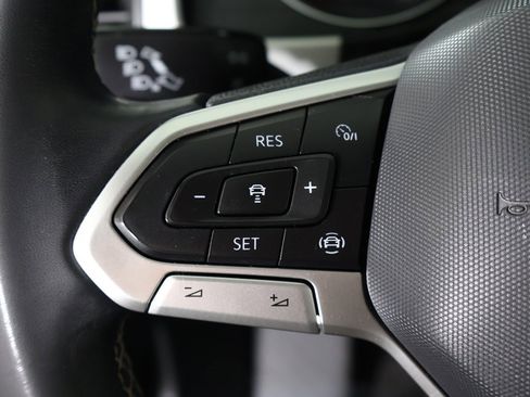 Used 2021 Volkswagen Atlas SE w/ Panoramic Sunroof Package image 44