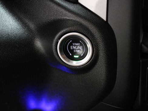 Used 2024 Chevrolet Silverado 1500 Custom RWD image 19
