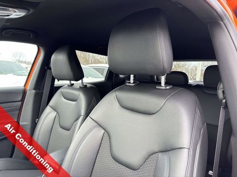 New 2026 Jeep Compass Latitude image 13