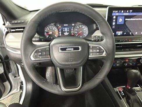 Used 2023 Jeep Compass Limited AWD/4WD image 15