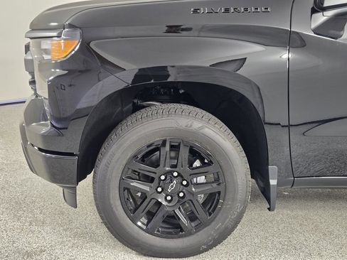 New 2026 Chevrolet Silverado 1500 Custom w/ LPO, Dark Essentials Package RWD image 8