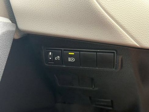 Certified 2024 Toyota Corolla Cross L FWD image 28