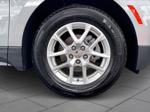 Used 2023 Chevrolet Equinox LS w/ LS Convenience Package FWD image 10