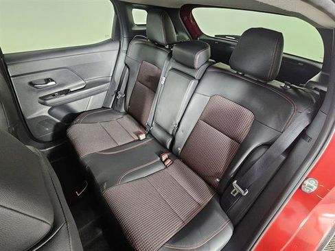 New 2026 Nissan Kicks SR w/ Cold Weather Package image 22
