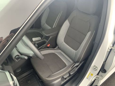 Used 2024 Chevrolet TrailBlazer LS w/ LS Convenience Package image 18