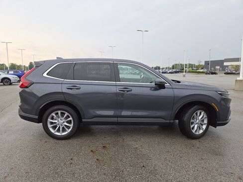 Used 2025 Honda CR-V EX image 18