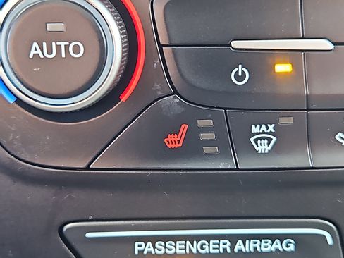 Used 2018 Ford Escape SE w/ SE Sport Appearance Package image 12