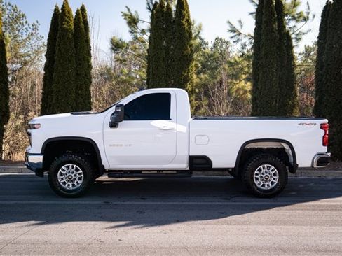 Used 2025 Chevrolet Silverado 2500 LT w/ Convenience Package image 4