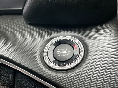 Used 2023 Jeep Grand Cherokee L Laredo image 42