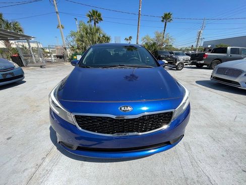 Used 2018 Kia Forte LX FWD image 1
