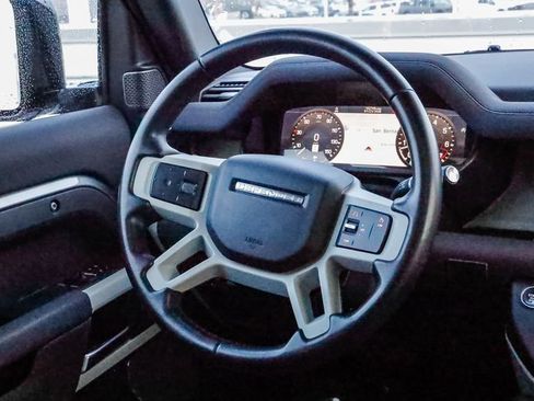 Used 2023 Land Rover Defender 90 S image 17