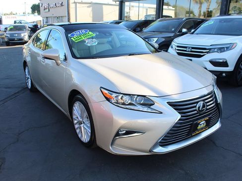 Used 2016 Lexus ES 350 w/ Luxury Package w/Wood Trim FWD image 8